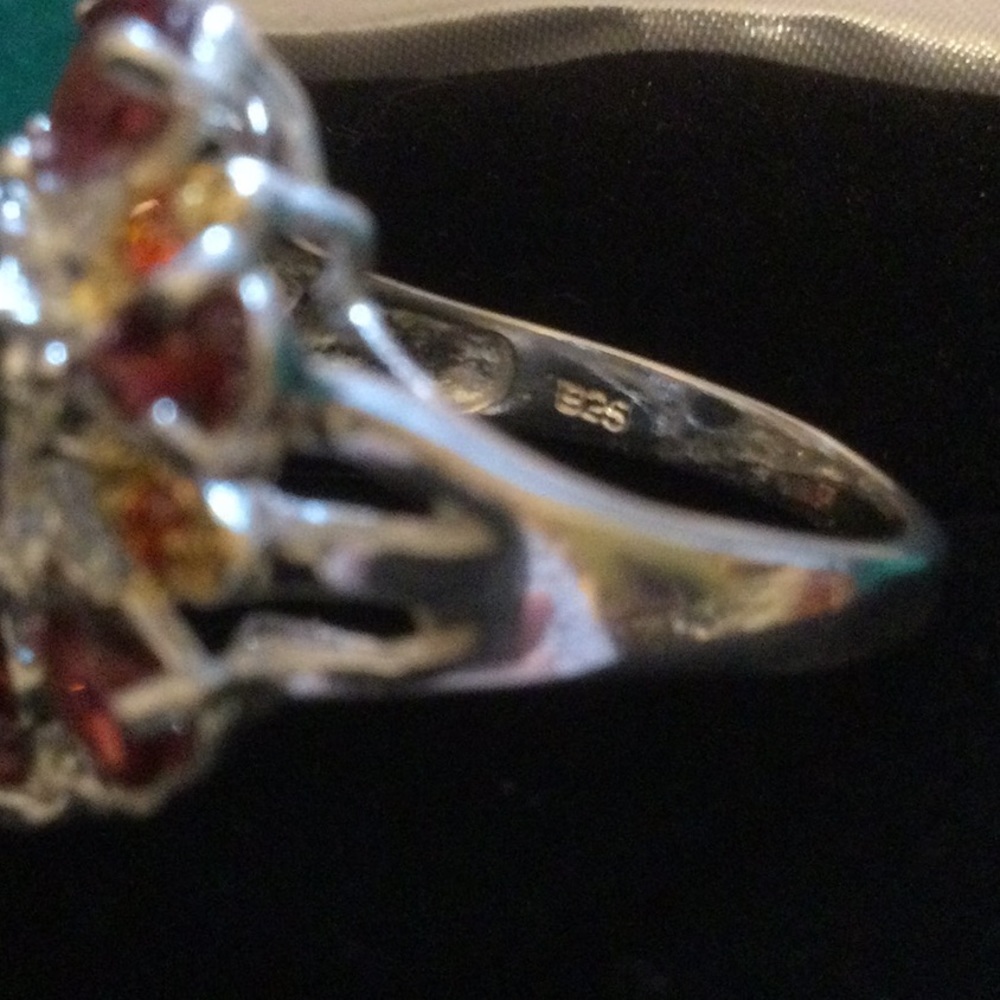 Genuine Black Opal with Garnets Ring - Picture 16 of 16
